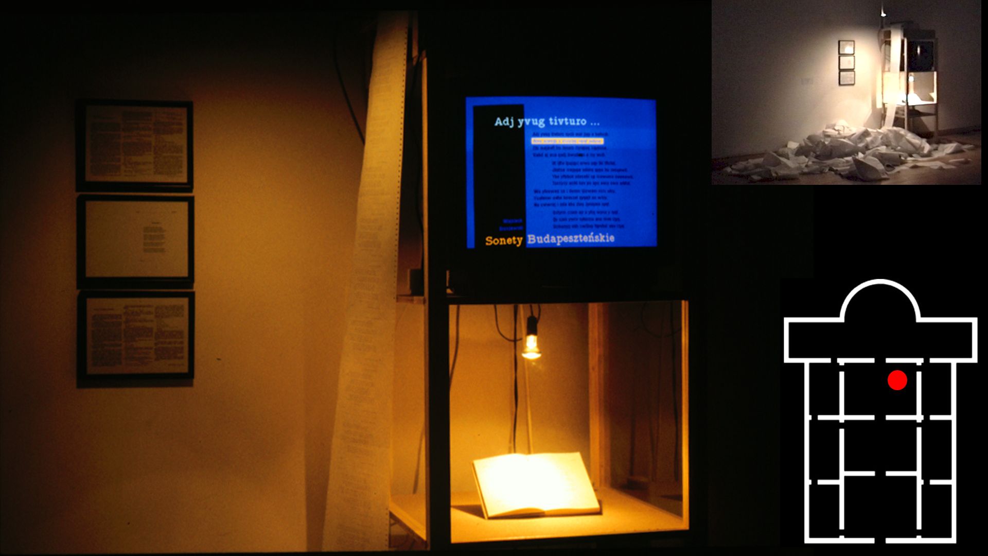 III. terem: Wojciech Bruszewski, SZONETTEK, 1992 Komputer-installáció (tintasugaras nyomtató, papír, komputer, monitor, hangszórók, könyv). A mű két állapota. (1996. © C3 Alapítvány)