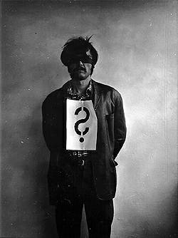 A kérdõjeles sorozatból / From the question-mark series