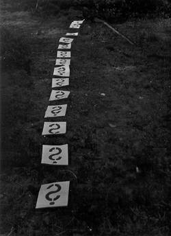 A kérdõjeles sorozatból / From the question-mark series