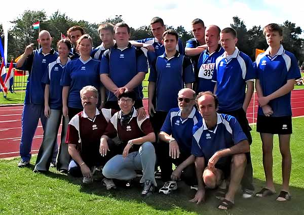 Els sor: Marton Rbert, D.Horvth Piroska, Hajdk Zoltn, Szedlk Gbor; llnak:  Mihly Csaba, Radvnyi Eszter, Szedlk Mt, Brzsei Betti, Rcz Jzsef, Kiss Attila, Farkas Krisztin, Bende Attila, Farkas Pter, rvai Jnos, Nagy Norbert, Schwartz Attila