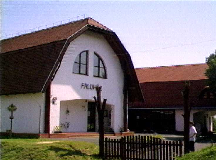 A gy�rv�ri Faluh�z