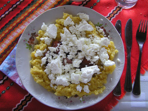 ... és a 6. fogás -desszert- puliszka, gazdagon