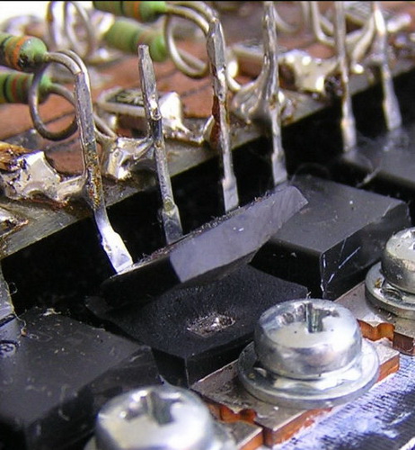 Még egy robbantott tranzisztor