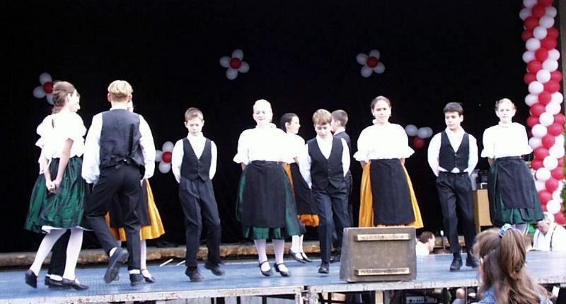 Tblb Gyermek Nptncegyttes - Neptanc.jpg