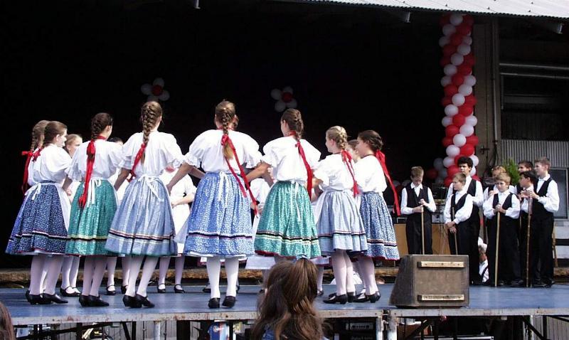 Tblb Gyermek Nptncegyttes - Neptanc2.jpg