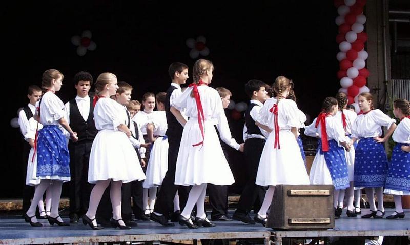 Tblb Gyermek Nptncegyttes - Neptanc4.jpg