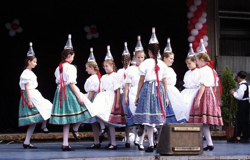 Tblb Gyermek Nptncegyttes - Nptanc8.jpg